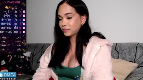 luara_ online show from 12/07/24, 01:51