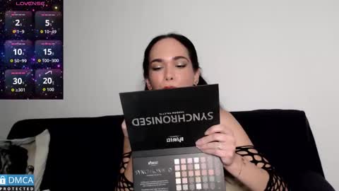 luara_ online show from 02/12/26, 02:01