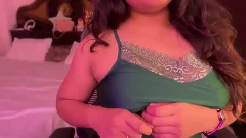 Snapshot of lubna_07 chatting on 10/17/25, 07:16 slow poison online show from 10/17/25, 07:16