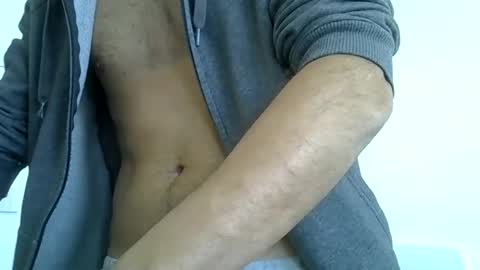 Snapshot of luca2828 chatting on 10/28/25, 09:13 luca2828 online show from 10/28/25, 09:13