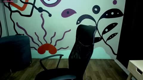 Snapshot of luca_vega chatting on 10/01/25, 01:06 luca online show from 10/01/25, 01:06