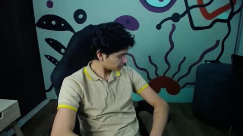 Snapshot of luca_vega chatting on 10/11/25, 12:36 luca online show from 10/11/25, 12:36