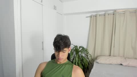 lucacosta19 online show from 05/03/26, 11:49