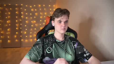 Snapshot of lucas_dany chatting on 01/14/25, 08:48 Lucas Gill online show from 01/14/25, 08:48