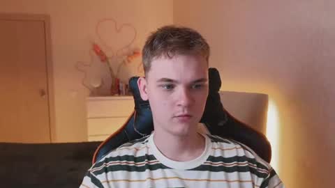 Snapshot of lucas_dany chatting on 09/12/25, 02:11 Lucas Gill online show from 09/12/25, 02:11