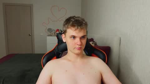 Snapshot of lucas_dany chatting on 09/30/25, 04:39 Lucas Gill online show from 09/30/25, 04:39