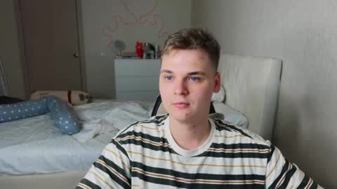 Snapshot of lucas_dany chatting on 11/21/25, 03:38 Lucas Gill online show from 11/21/25, 03:38