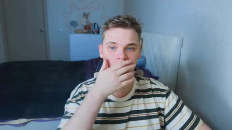 Snapshot of lucas_dany chatting on 11/24/25, 03:39 Lucas Gill online show from 11/24/25, 03:39