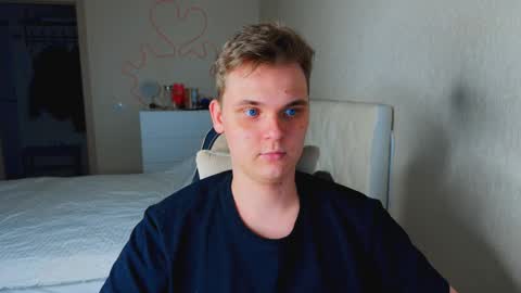 Lucas Gill online show from 01/10/26, 04:31