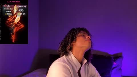 Snapshot of lucas_eevans07 chatting on 12/06/24, 06:17 online show from 12/06/24, 06:17