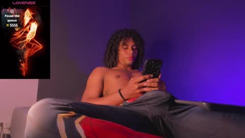 Snapshot of lucas_eevans07 chatting on 02/28/25, 07:35 online show from 02/28/25, 07:35