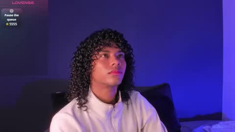 Snapshot of lucas_eevans07 chatting on 09/19/25, 11:33 online show from 09/19/25, 11:33