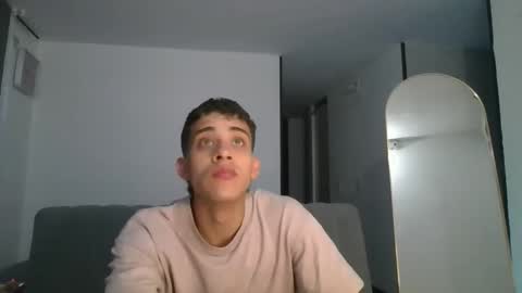 Snapshot of lucas_hernandez1 chatting on 04/21/26, 11:07 Lucas online show from 04/21/26, 11:07
