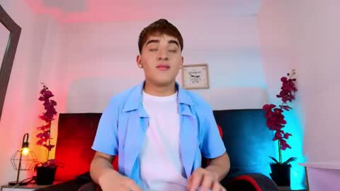 Lucas lovee online show from 04/11/26, 01:26