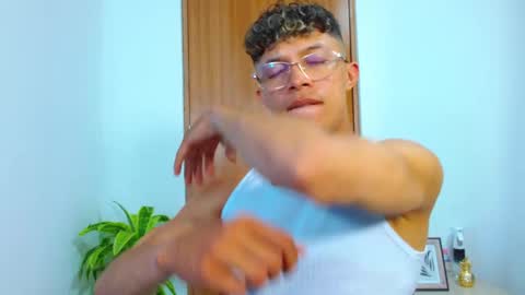 Lucas Luxx online show from 02/24/26, 06:17