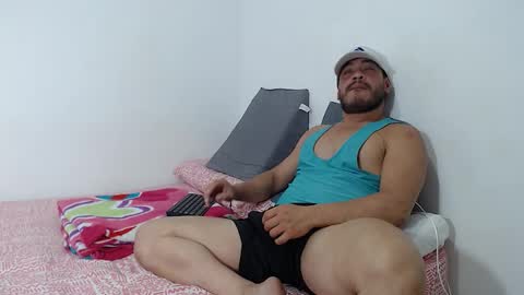 Snapshot of lucas_montesori chatting on 03/01/25, 03:32 Lucas Montesori online show from 03/01/25, 03:32