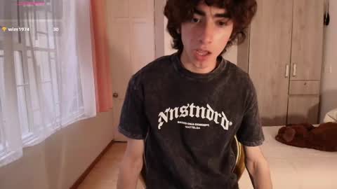 lucas_xo online show from 11/10/25, 10:09