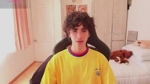 lucas_xo online show from 05/08/26, 04:12