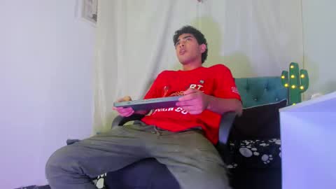 Snapshot of lucascarterr chatting on 03/11/25, 03:26 lucascarterr online show from 03/11/25, 03:26