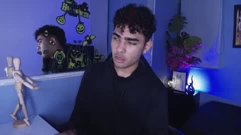 Snapshot of lucascarterr chatting on 09/25/25, 05:11 lucascarterr online show from 09/25/25, 05:11