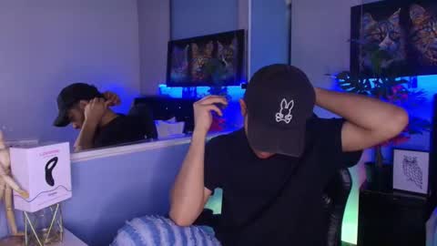 Snapshot of lucascarterr chatting on 11/12/25, 04:46 lucascarterr online show from 11/12/25, 04:46