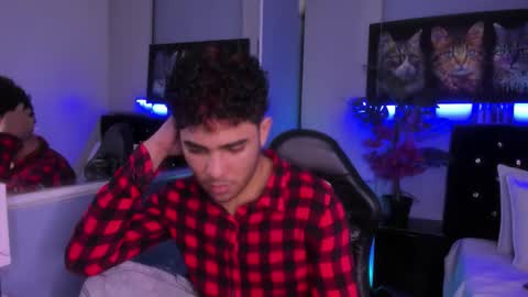 Snapshot of lucascarterr chatting on 11/13/25, 04:11 lucascarterr online show from 11/13/25, 04:11