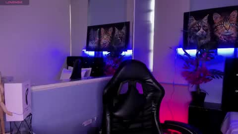 Snapshot of lucascarterr chatting on 11/17/25, 12:55 lucascarterr online show from 11/17/25, 12:55