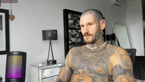 Snapshot of lucasexclusive chatting on 01/06/25, 07:09 lucasexclusive online show from 01/06/25, 07:09