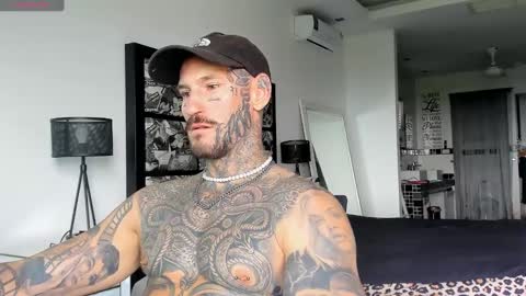 Snapshot of lucasexclusive chatting on 01/09/25, 04:41 lucasexclusive online show from 01/09/25, 04:41