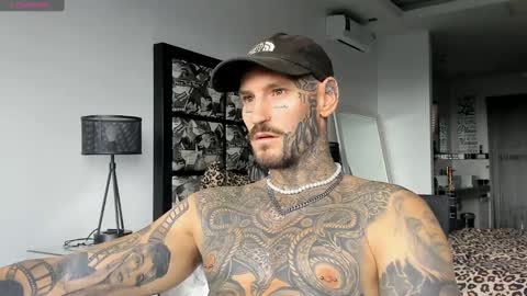 Snapshot of lucasexclusive chatting on 01/12/25, 03:07 lucasexclusive online show from 01/12/25, 03:07