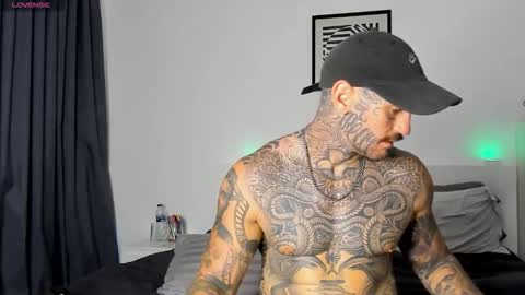 Snapshot of lucasexclusive chatting on 11/03/25, 09:43 lucasexclusive online show from 11/03/25, 09:43