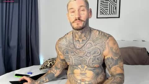 Snapshot of lucasexclusive chatting on 11/22/25, 05:06 lucasexclusive online show from 11/22/25, 05:06