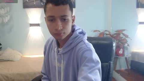 Snapshot of lucasssmith11 chatting on 11/29/25, 12:08 LucassSmith11 online show from 11/29/25, 12:08