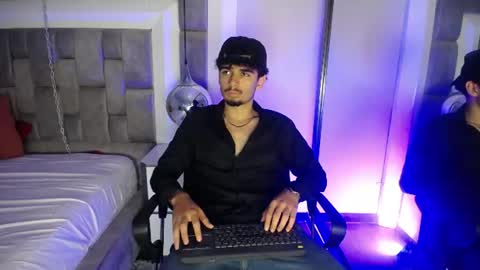 lucasthomson_ online show from 06/23/26, 04:10