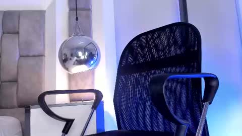lucasthomson_ online show from 06/26/26, 10:58