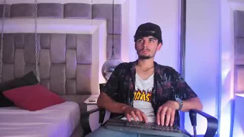 lucasthomson_ online show from 06/28/26, 02:50