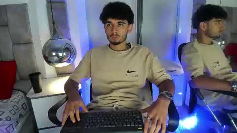 lucasthomson_ online show from 07/07/26, 04:04