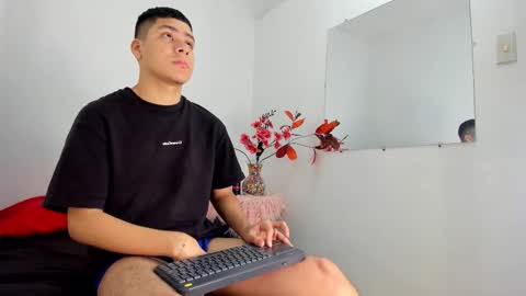 LUCAS TORREZ online show from 12/17/25, 11:55