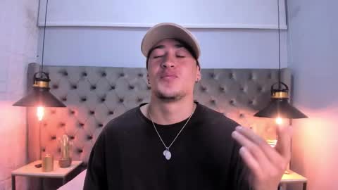 Snapshot of luccagrey chatting on 11/07/25, 02:28 luccagrey online show from 11/07/25, 02:28