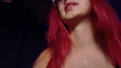 Luccy online show from 10/21/25, 03:51