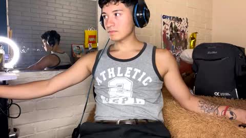 Snapshot of luchosaando chatting on 02/16/25, 11:59 Felipe online show from 02/16/25, 11:59