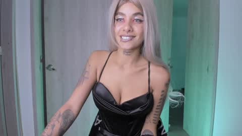 Snapshot of luci_fer_devil_1 chatting on 01/01/25, 06:47 Veronica Rati online show from 01/01/25, 06:47