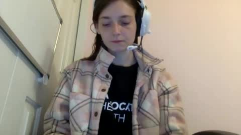 Luci Layne online show from 06/19/26, 01:26