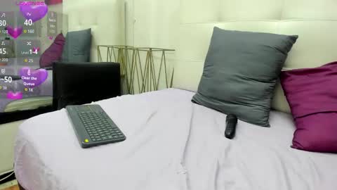 lucia78shy online show from 10/17/25, 04:53