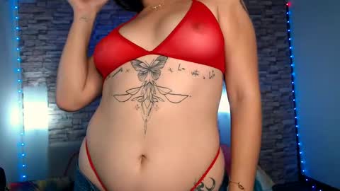 Snapshot of lucia_amores chatting on 12/21/24, 01:36 Luci online show from 12/21/24, 01:36