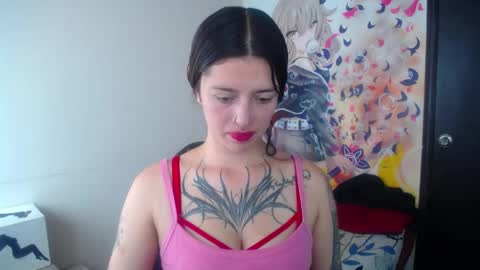 Snapshot of lucia_evans21 chatting on 04/20/26, 07:59 lucia_evans21 online show from 04/20/26, 07:59