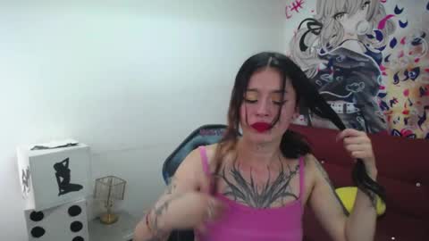 Snapshot of lucia_evans21 chatting on 05/21/26, 08:05 lucia_evans21 online show from 05/21/26, 08:05