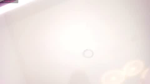 Snapshot of lucia_lee_ chatting on 06/20/26, 11:07 Lucia online show from 06/20/26, 11:07