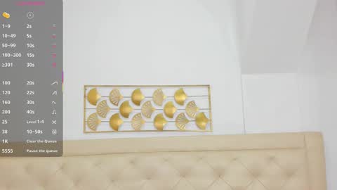 lucia_lorenz online show from 12/18/25, 11:27