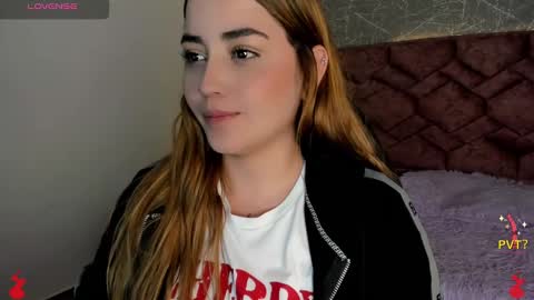 Snapshot of lucia_star_ chatting on 01/02/25, 04:24 lucia star online show from 01/02/25, 04:24